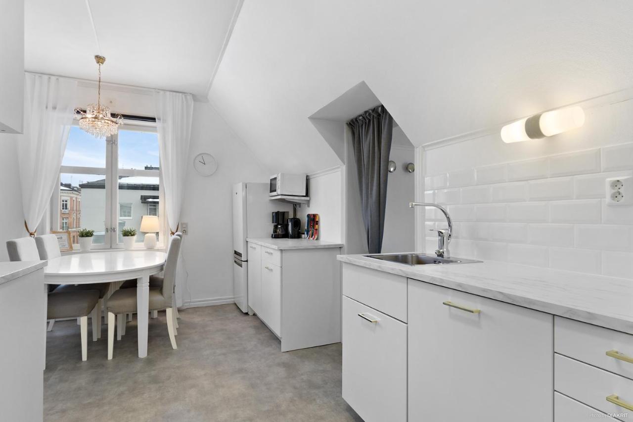 Hernoerum Storgatan - Centrala Laegenheter Harnosand Bagian luar foto