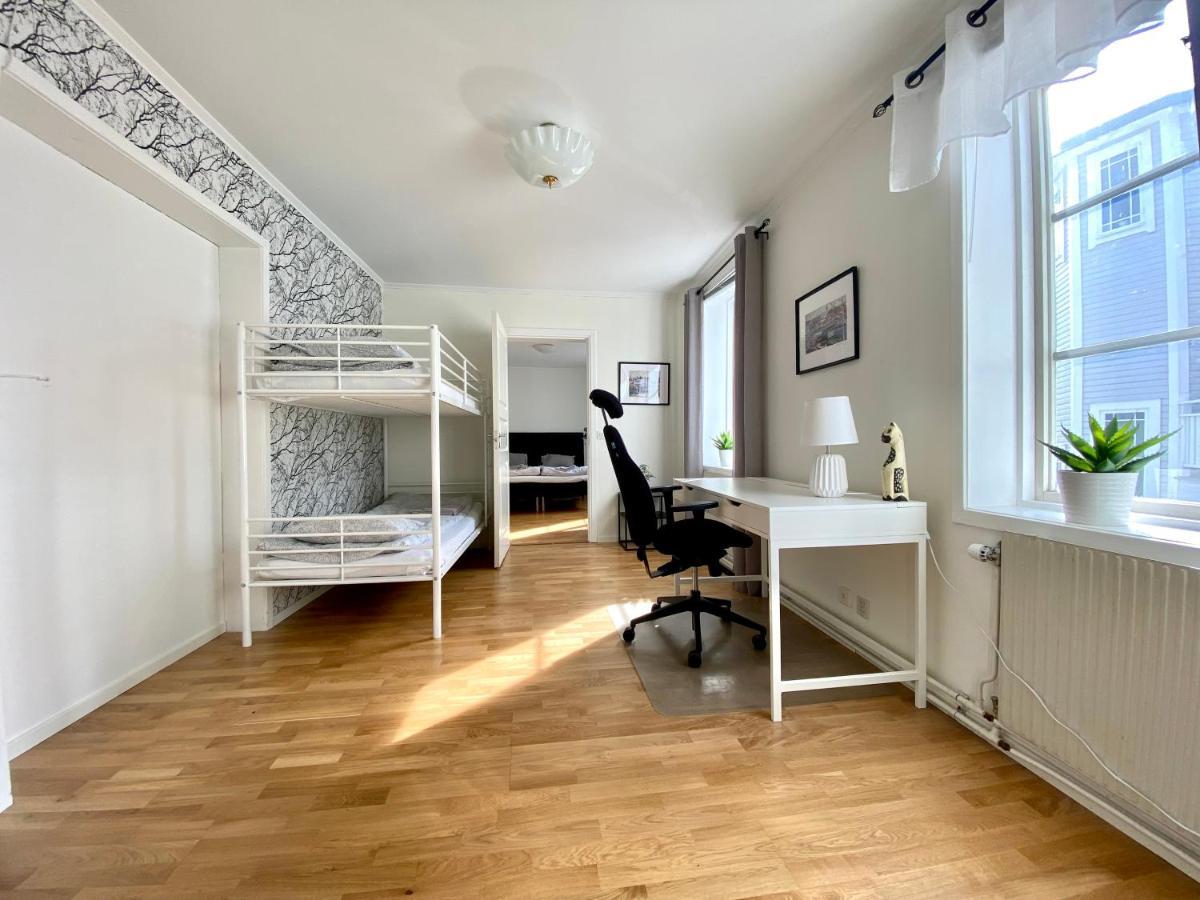 Hernoerum Storgatan - Centrala Laegenheter Harnosand Bagian luar foto